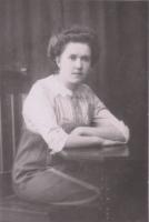 Мария Ивановна Дубасова (1889 г.), дочь Ивана Ивановича Дубасова, выпускница Тамбовского Александринского института (1908 г.). Коллекция фотодокументов. Оп. 3. Ед.хр. 253. Мария Ивановна Дубасова (1889 г.), дочь Ивана Ивановича Дубасова, выпускница Тамбовского Александринского института (1908 г.). Коллекция фотодокументов. Оп. 3. Ед.хр. 253.