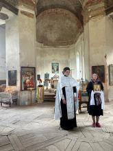 Настоятель храма Воскресения Христа Спасителя, священник Ярослав Кравченко в Старой Ольшанке. 27 сентября 2025 г. Автор фото: Н.Б. Рубан.