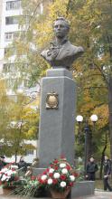 Памятник Е.А. Боратынскому. Фото Т. Кротовой