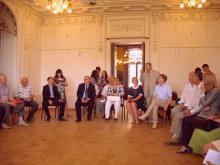 Ю.А. Мизис выступает на совещании в Асеевском дворце. 30.05.2014